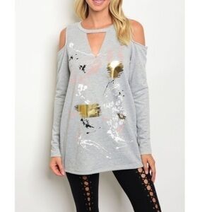 Cold Shoulder Gray Print Top